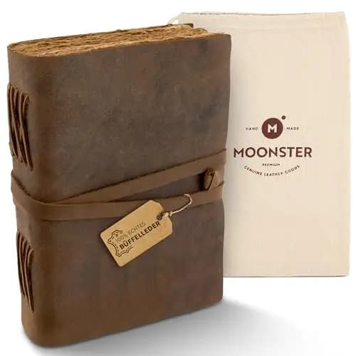 moonster Leder Notizbuch A5 [20x15 cm] aus Büffelleder – Vintage Tagebuch handgemacht mit 240 Seiten, unliniertes 125 g/m² Baumwollpapier, ideal als Skizzenbuch & Reisetagebuch