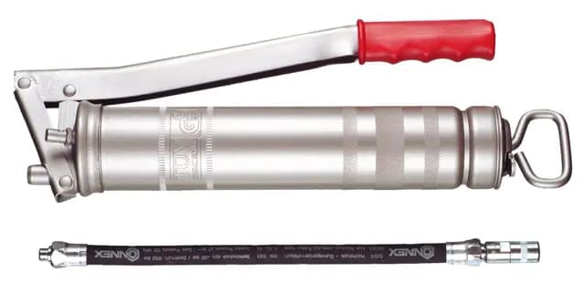 Connex Handhebelfettpresse mit Hochdruckschlauch - chromfarbig/rot - ergonomischer Handgriff - Füll-/Entlüftungsnippe - stufenlose Kolbenstangenfixierung/Fettpresse/Fettspritze / COX591300