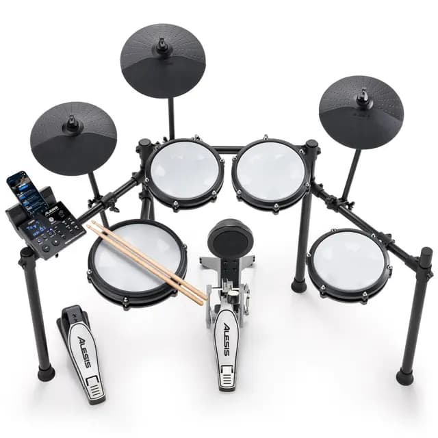 Alesis Nitro Max Kit – Kompaktes E-Drum Set mit leisen Mesh-Pads, 10" Dual-Zone Snare, Bluetooth, 440+ BFD-Sounds, Drumeo, USB MIDI, Fußmaschine