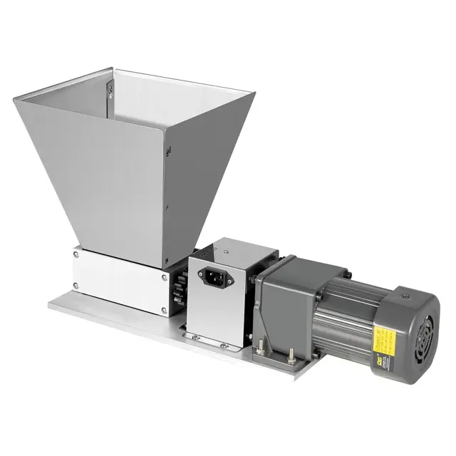 Haferquetsche, 220V 60W Flockenquetsche 4L Getreidequetsche 75rpm Elektrische Getreidemühle Verstellbare Schrotmühle mit 4 Stück Trichter für Weizen, Reis, Mais