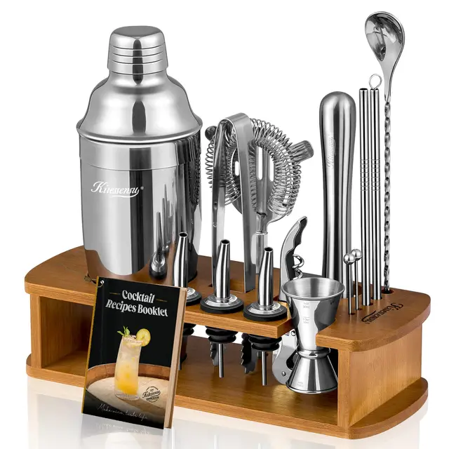 KITESSENSU Cocktail Shaker Set Barkeeper-Set mit Ständer – 18/8 Edelstahl Cocktailshaker, inklusive Martini Shaker, Jigger, Sieb, Mixlöffel, Stößel, Schnapsgießer, Bambus-Ständer – Silber