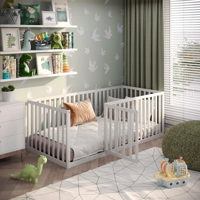 CADANI Teso Kinderbett 90x200 cm – Bodenbett & Laufgitter, geprüft nach EN 12227, Montessori Bett mit Tür & Rausfallschutz, 6 Varianten, Massivholz Kiefer, inkl. Lattenrost