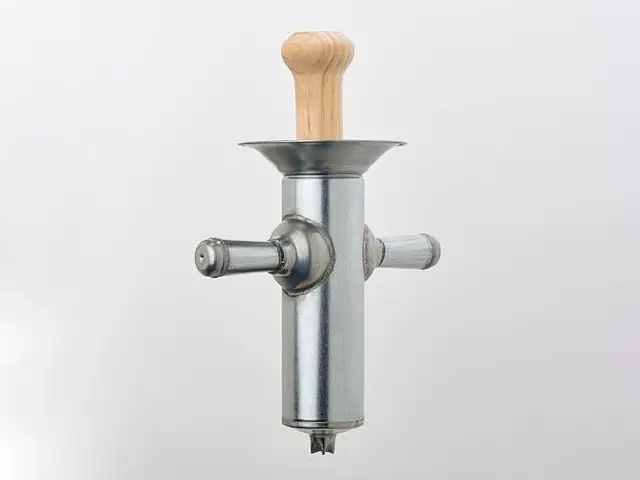 Churrera Verzinkter Stahl Churro Maker Spritze Stil 24 cm Geschlossener Faustgriff Traditionelle Spanische Handarbeit Holzstößel