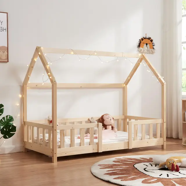 [en.casa] Kinderbett Sisimiut Hausbett Montessori 80 x 160 cm mit Rausfallschutz Holzbett für Kinder Bodenbett Lattenrost Kiefernholz Holzfarben