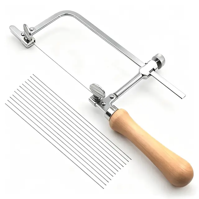 Verstellbare Laubsäge Dekupiersäge Juweliersäge Metallsäge Bogensäge und Drahtsäge inkl 12 Laubsägeblätter perfekt für Holz Glas Metall und verschiedene Holzbearbeitungsprojekte