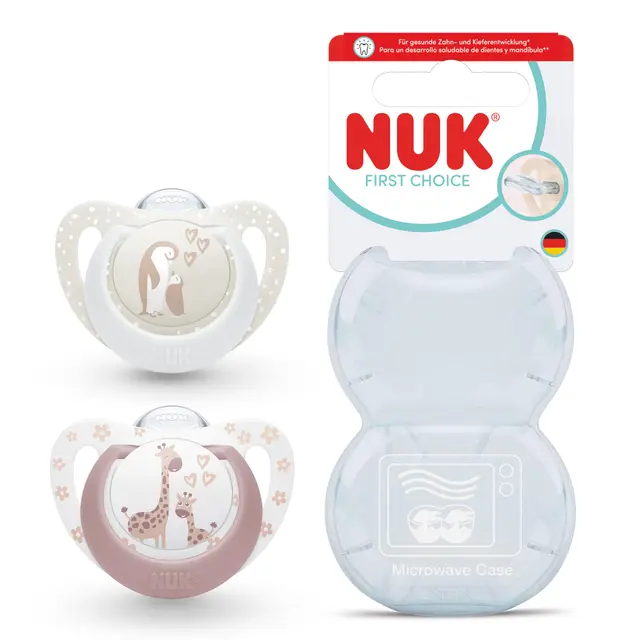 NUK First Choice Baby Schnuller | 0-6 Monate | Orthodontische Schnuller | Beruhigt 99% aller Babys** | Pinguin/Giraffe | 2 Stück
